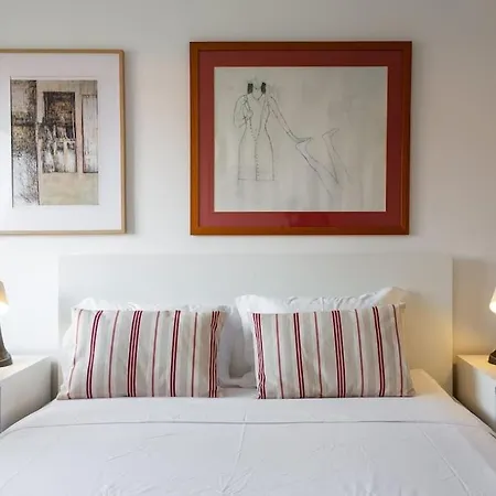 Spacious Tailor Made Flat In Areeiro Apartmán *