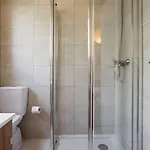 Spacious Tailor Made Flat In Areeiro Апартаменти Лісабон