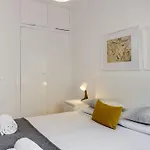 Spacious Tailor Made Flat In Areeiro * Лісабон