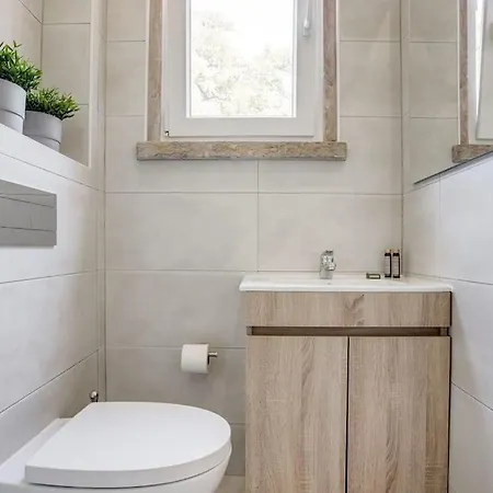 Spacious Tailor Made Flat In Areeiro Appartement Lisboa