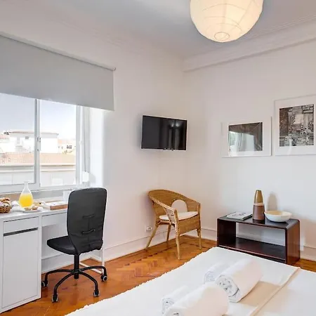 Spacious Tailor Made Flat In Areeiro Apartamento Lisboa