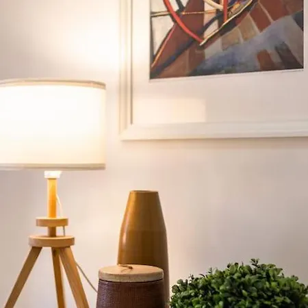 Spacious Tailor Made Flat In Areeiro Apartment *