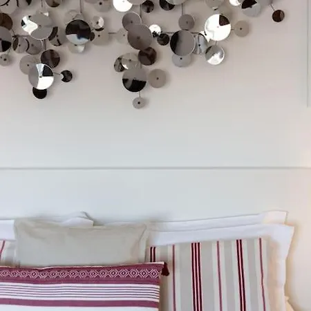 Spacious Tailor Made Flat In Areeiro Lissabon